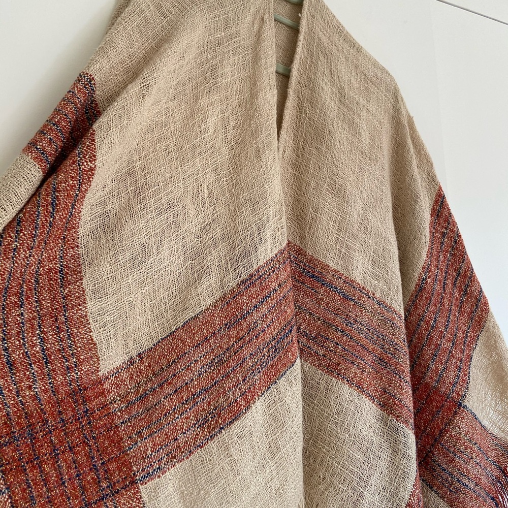 Anthropologie poncho - Picture 7 of 8